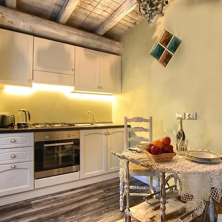 Casa Sale Con Ac E Wifi In Borgo Ligure Lägenhet